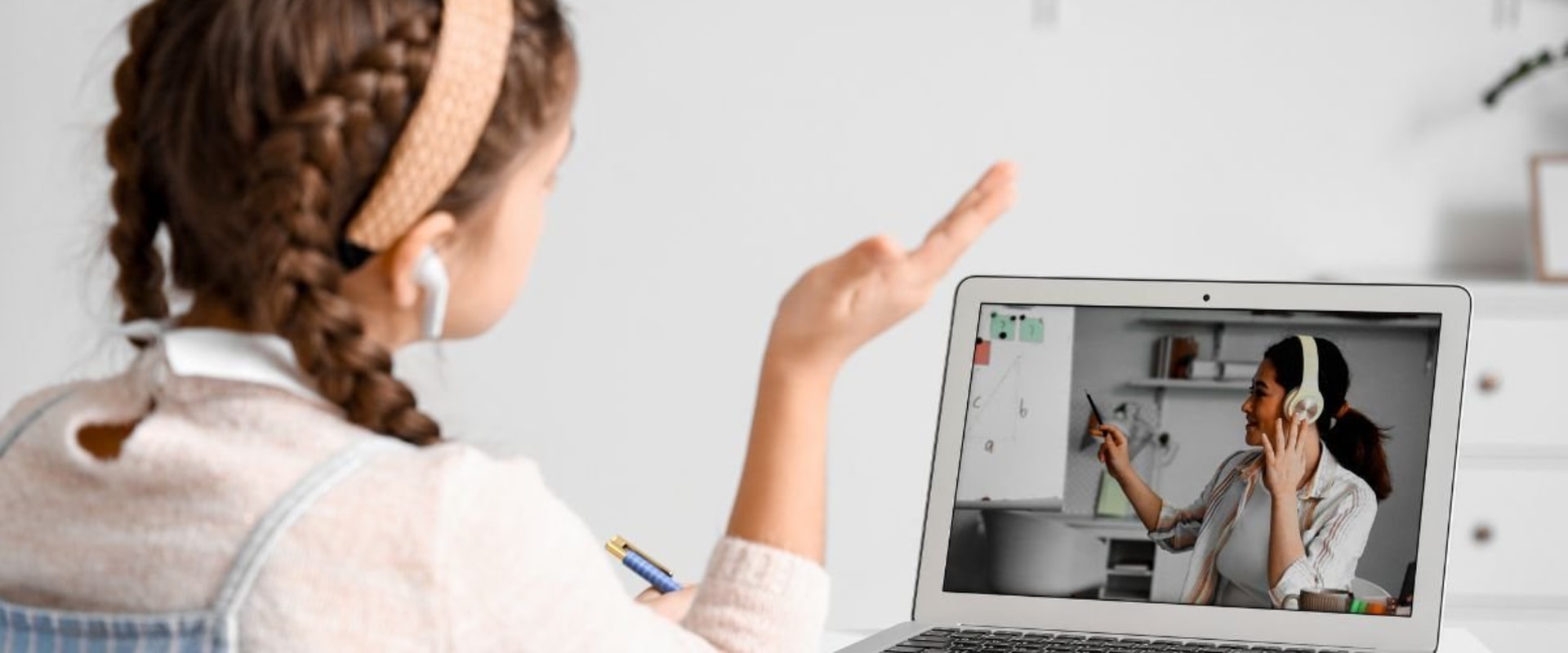 Boosting Confidence and Motivation with Private Online Tutoring