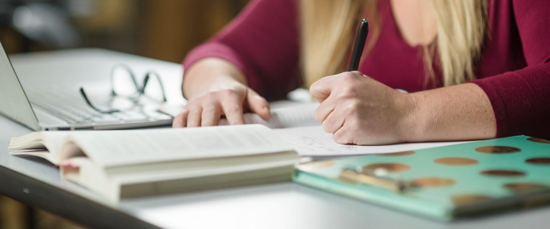 Essay Writing and Editing: Tips for Improving Academic Performance